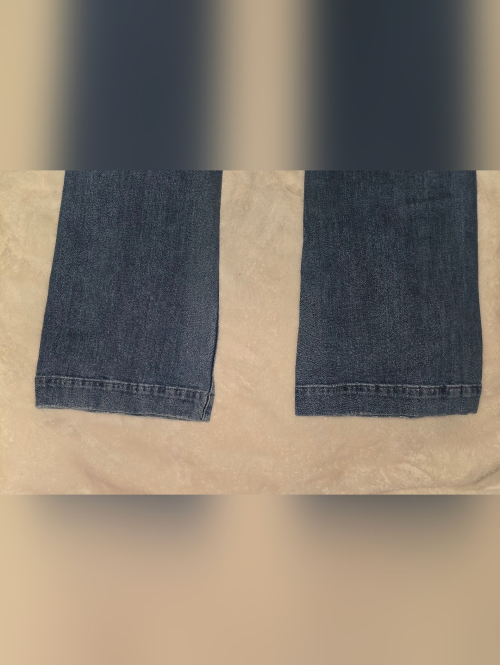 PAIGE Leenah High Rise Wide Leg Jeans - Distressed Knee & Raw Hem - Picture 5 of 10